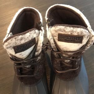 Cute Sperry Duck Boots with wool upper! Brown 6.5M